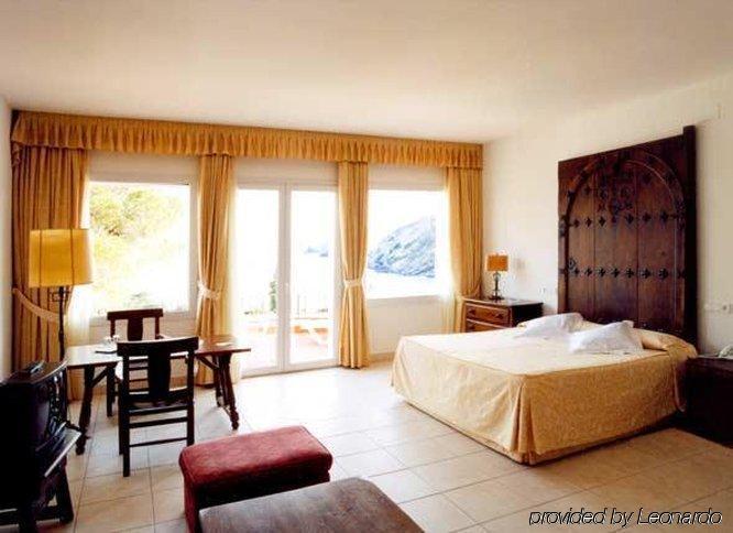 Hotel Rocamar カダケス 部屋 写真